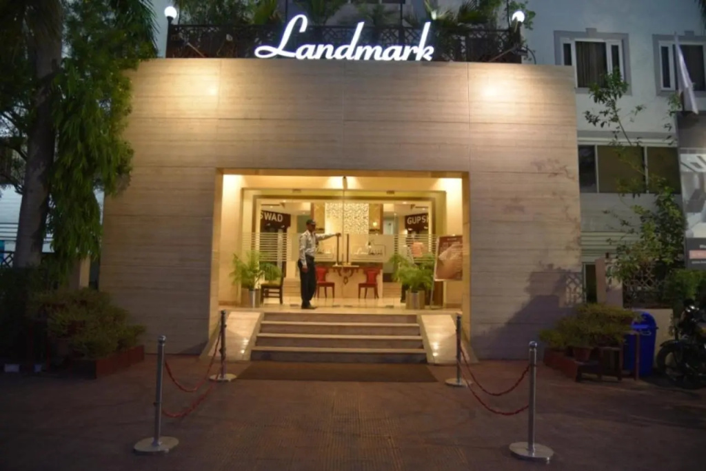 Hotel Landmark
