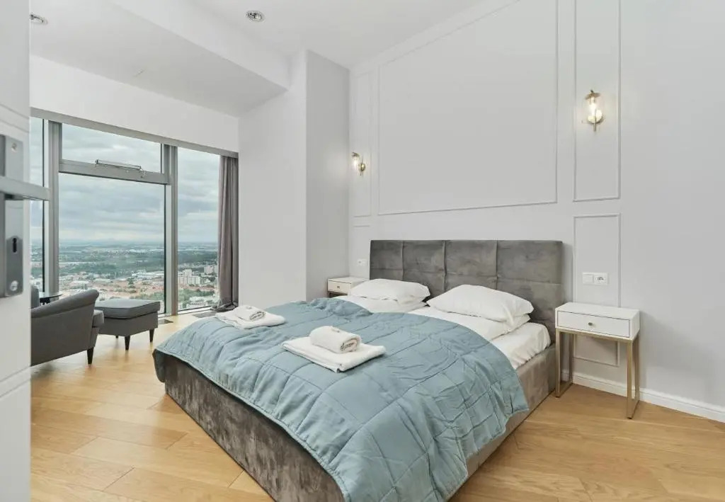30th+ Floor Apartments in Sky Tower