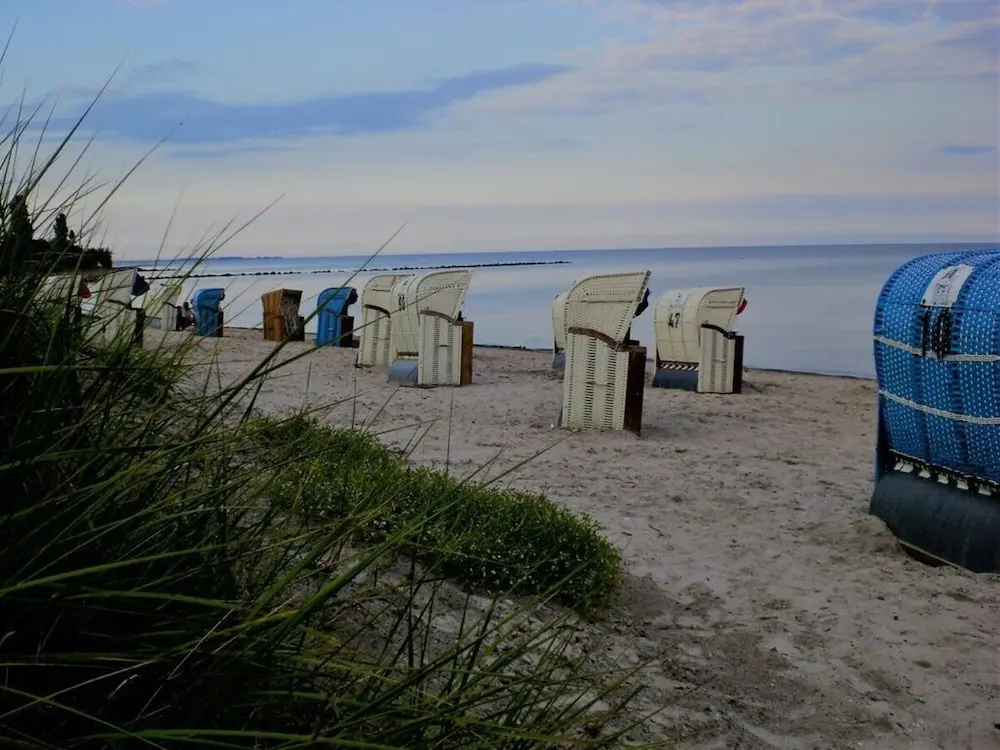 Sea View E&J Paul Comfortable Vacation Home