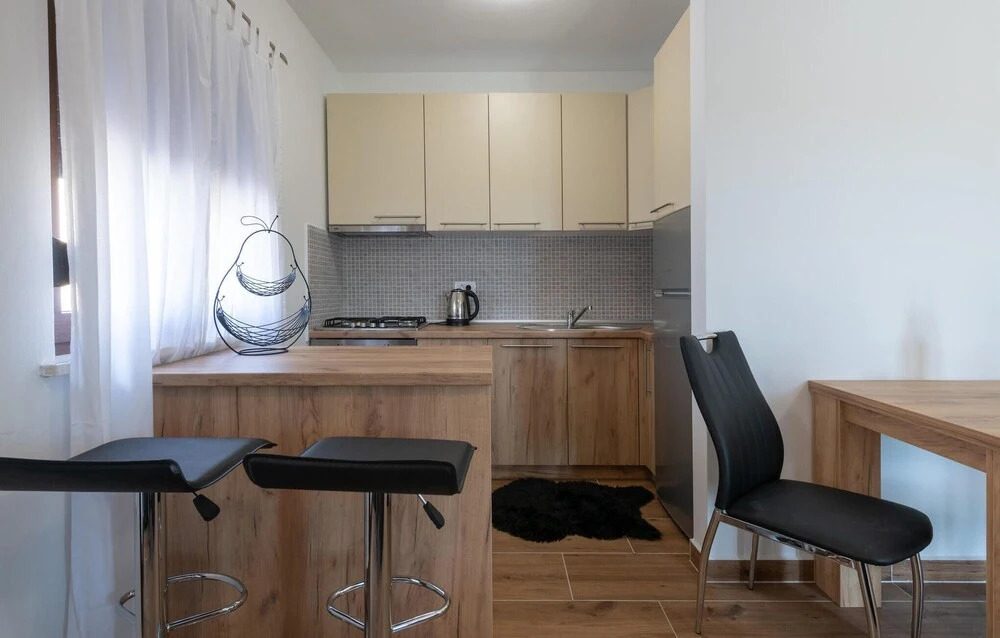 Awesome Home In Nedescina