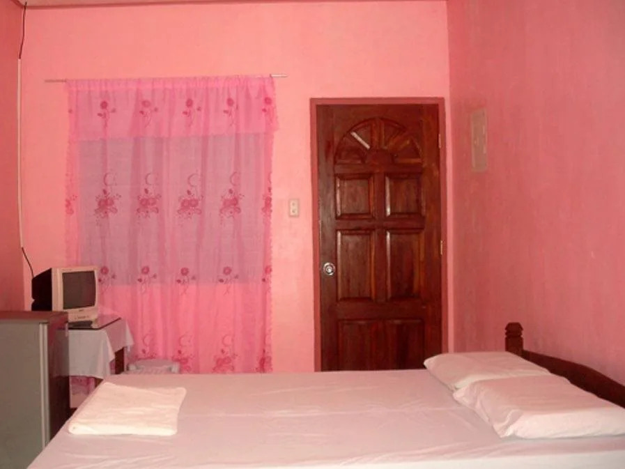 Alona Chrisah Apartelle