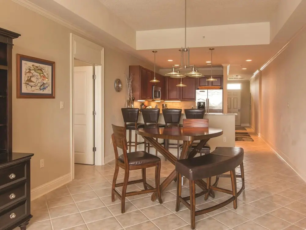 Wharf 521 by Youngs Suncoast