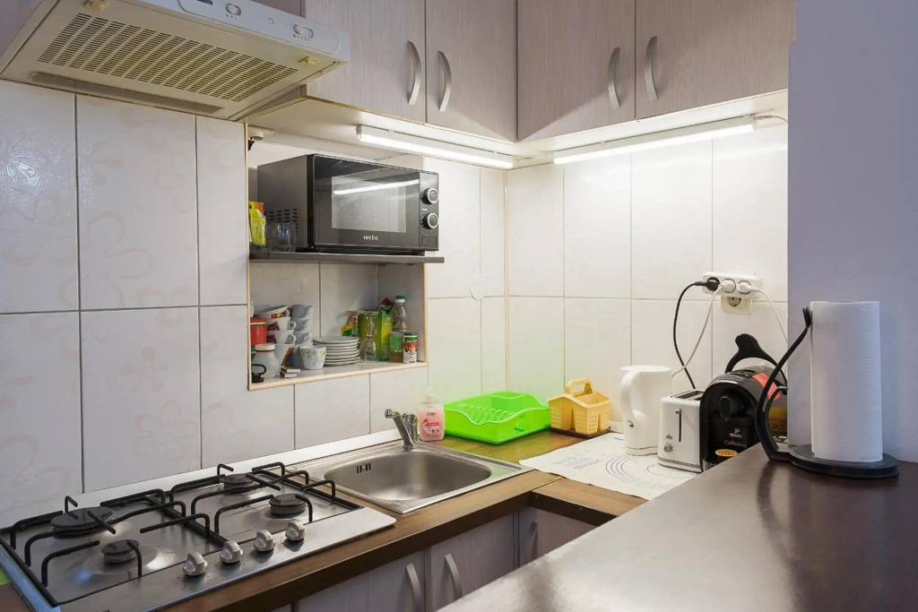 Center Walk Apartment and Room
