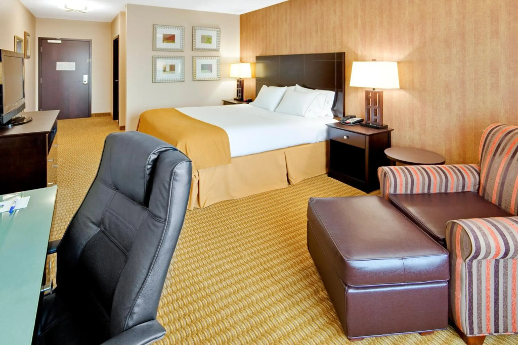 Holiday Inn Express Hotel & Suites Lebanon by IHG