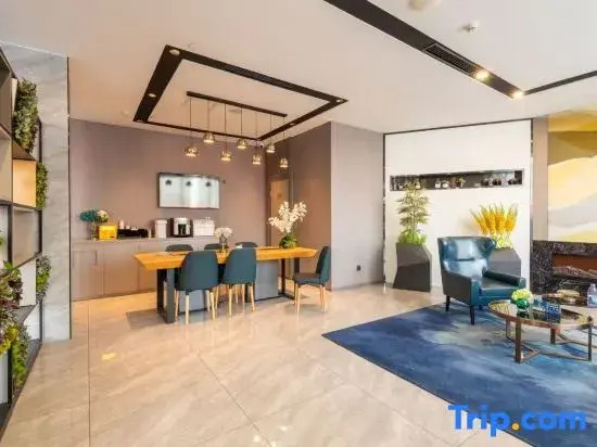 Rujia Business Hotel