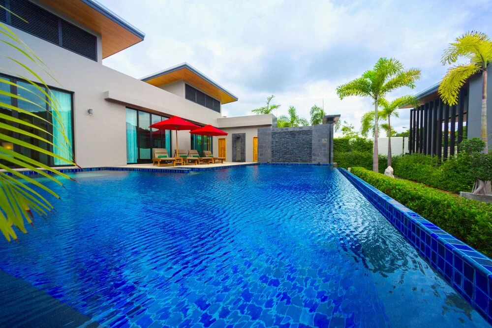 Oxygen Villas with Private Pool Near Naiharn by TropicLook