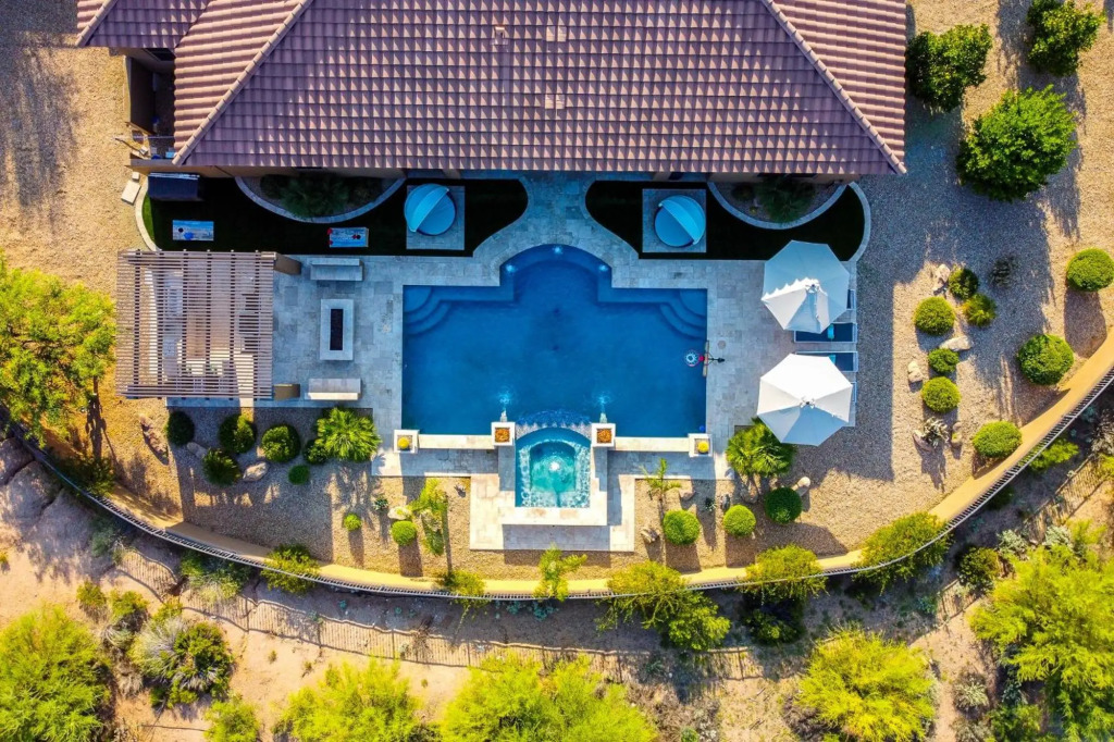 Casa Cielo 6 Bedroom Home by Redawning