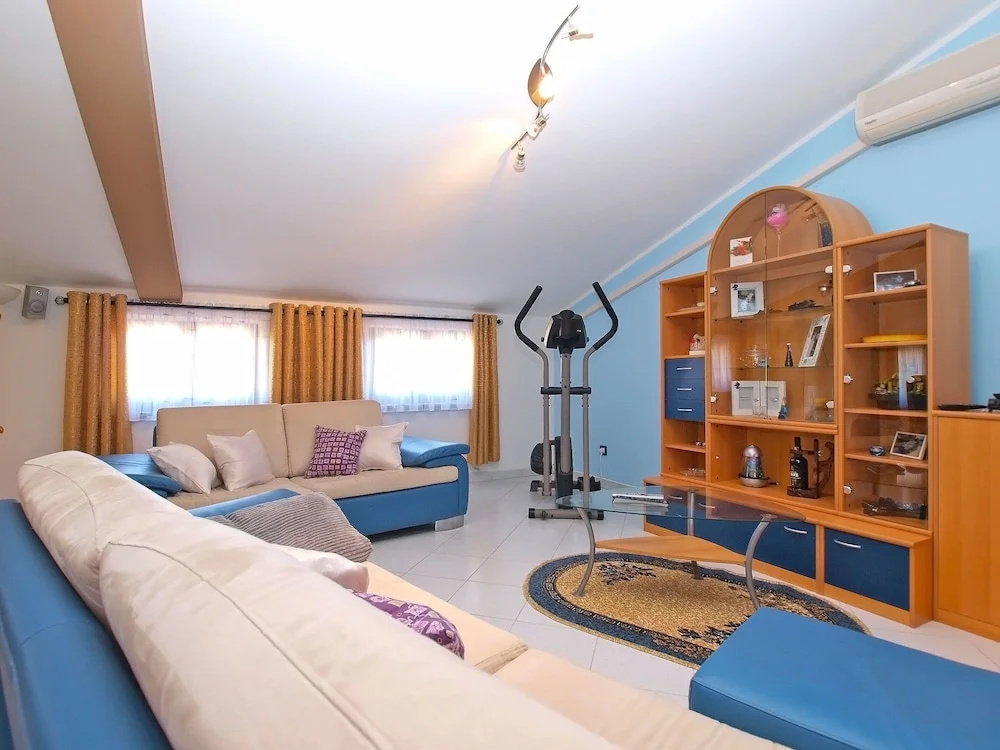 Apartment 1436
