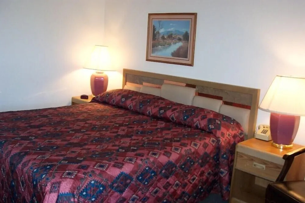 Royal Motor Inn