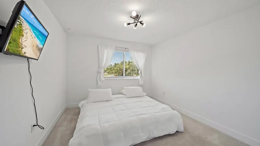Urban Minimalist Escape 4 Bedroom Home
