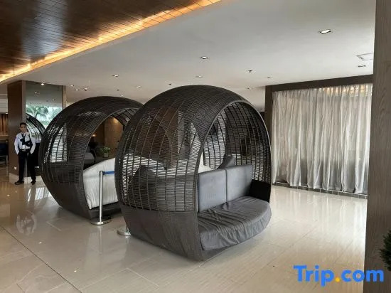 Modern Studio Condo - Shore near MOA 403