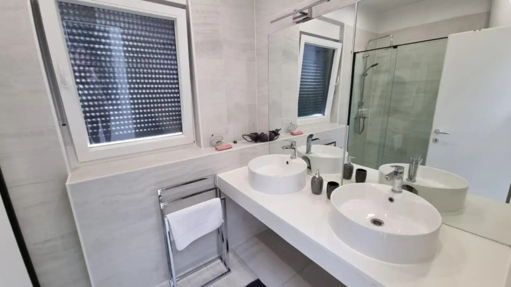Holiday House Gavran