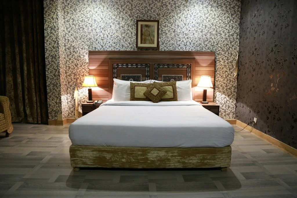 Family Hotel Davis Road Lahore