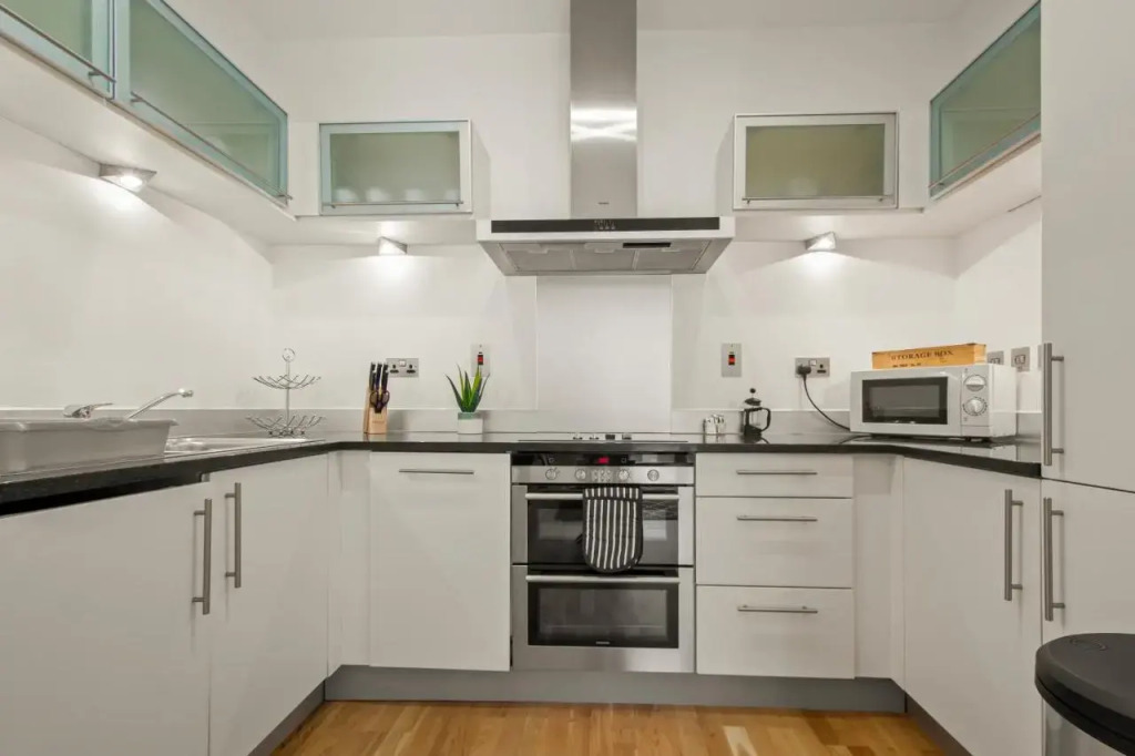 South Quay Serviced Apartments By Mysquare