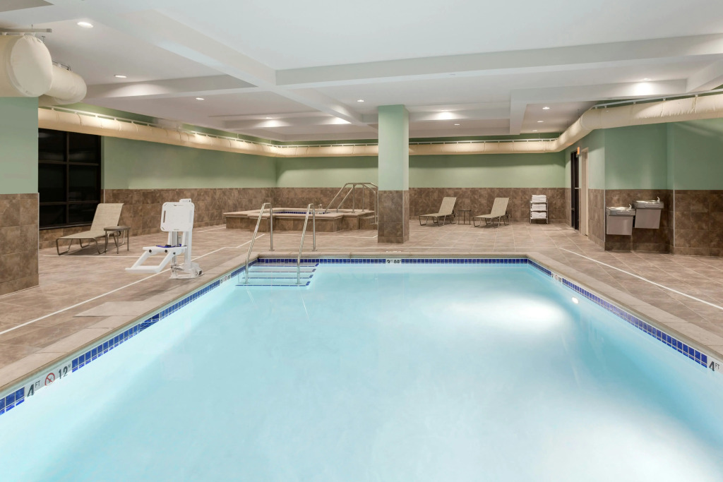 Hampton Inn & Suites West Des Moines Mill Civic