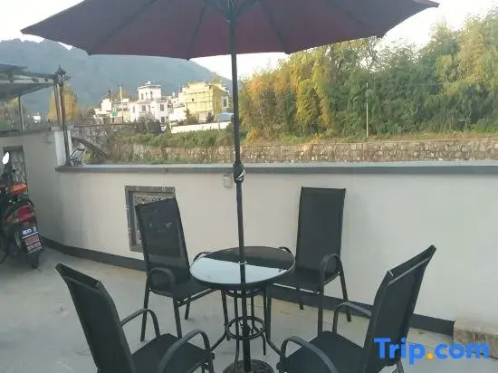 Yi County Bishan Yunhai Chinese Inn