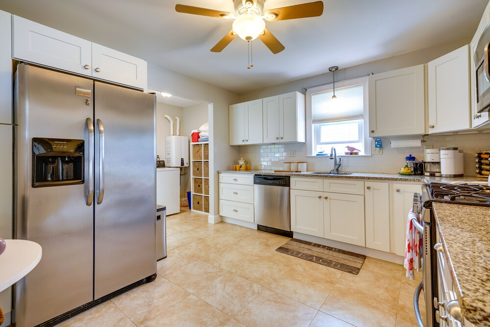 Charming + Updated Villas Home w/ Backyard