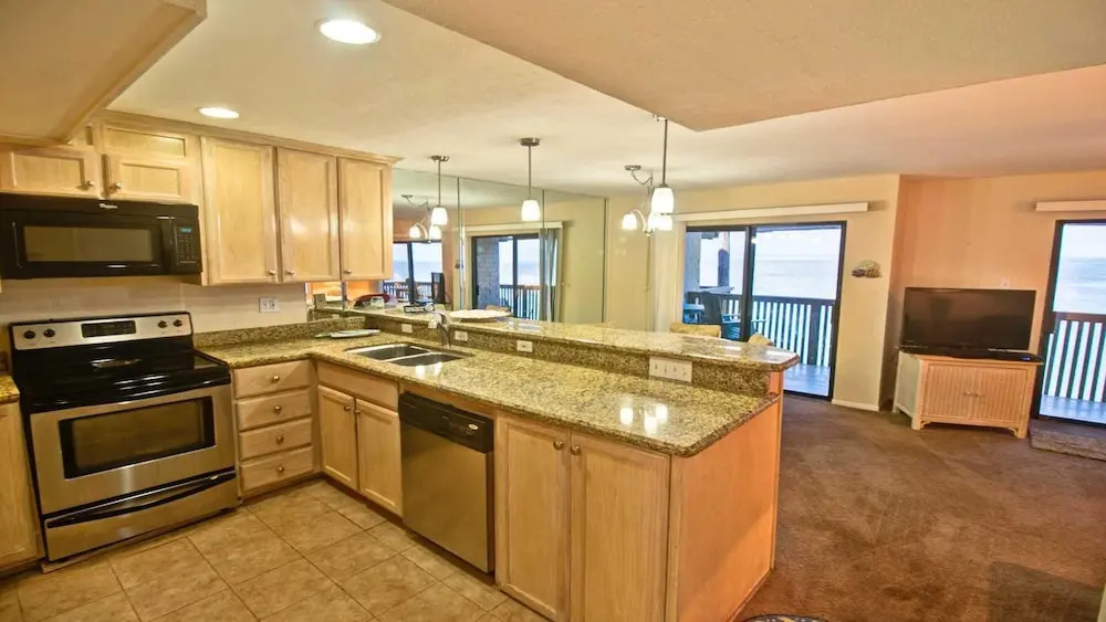 214 - 3 Br Condo