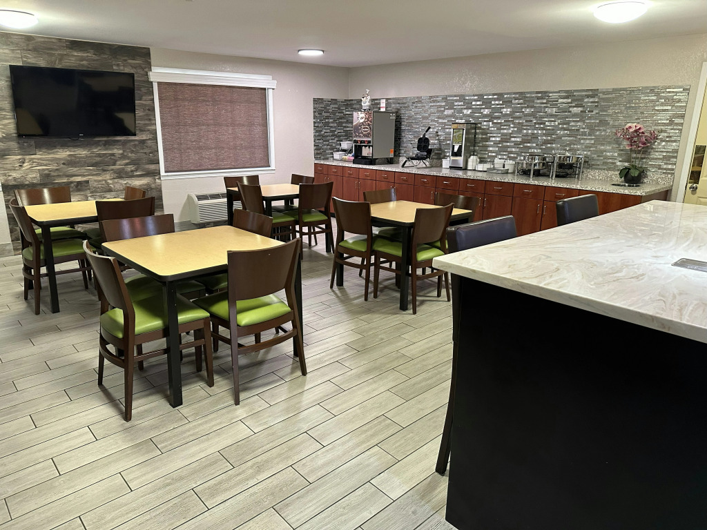 Red Roof Inn & Suites Marysville
