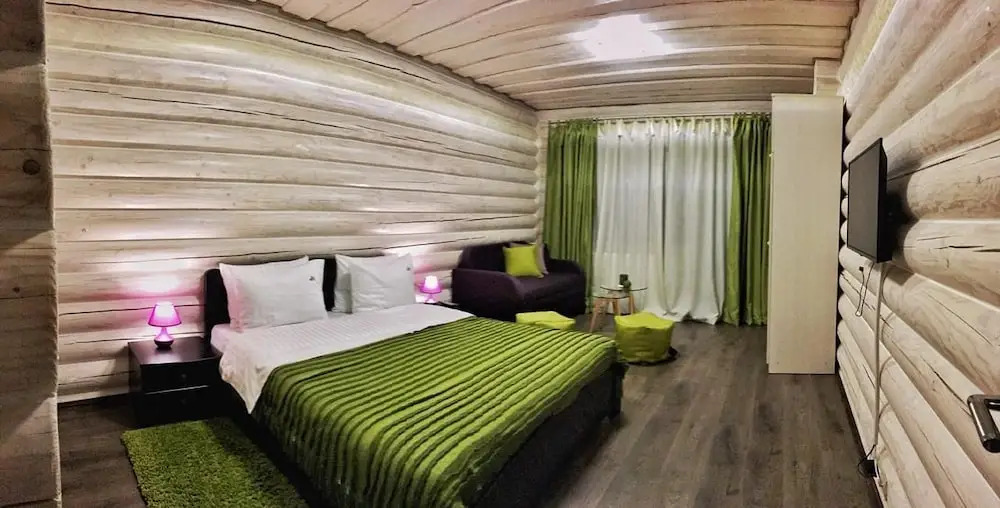 Whiteberry hotel