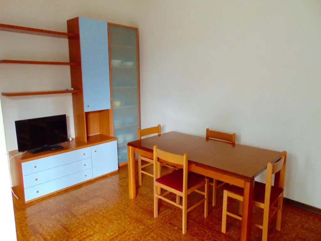 M245 - Marcelli, trilocale con terrazzo e a/c
