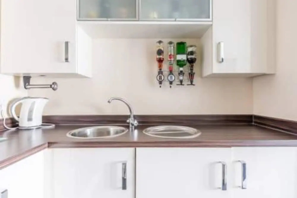 Modern 2 Bedroom Property in Stylish Complex