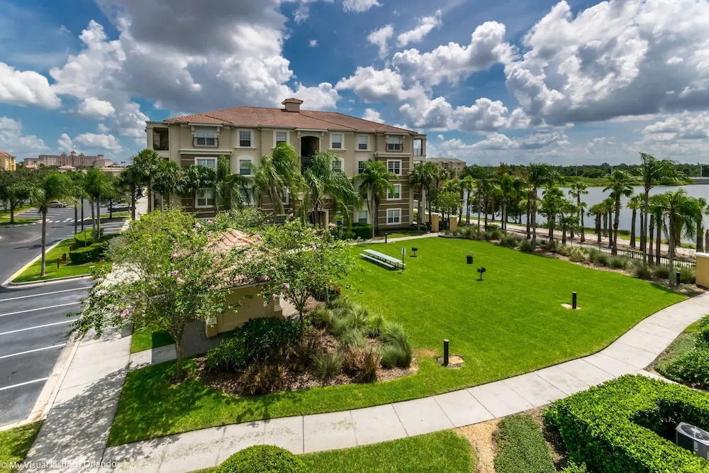 4840 Cayview Avenue #303