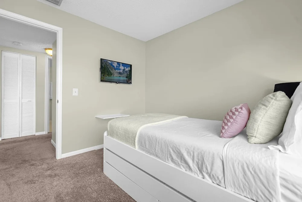 Upstay - Family Condo at Ventura Golf Country Club