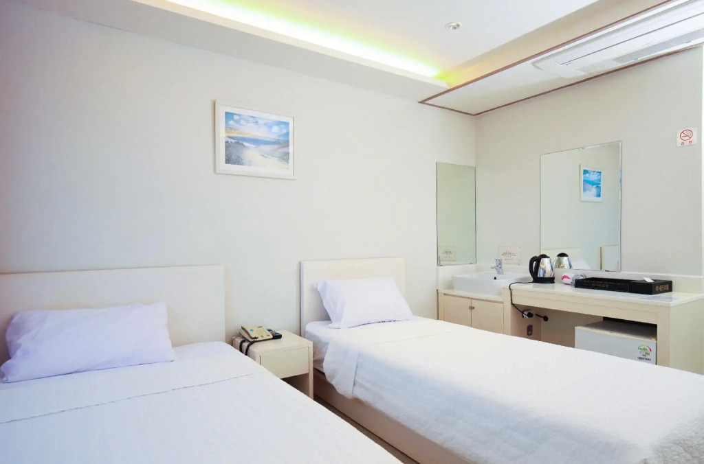 Rezion Tourist Hotel