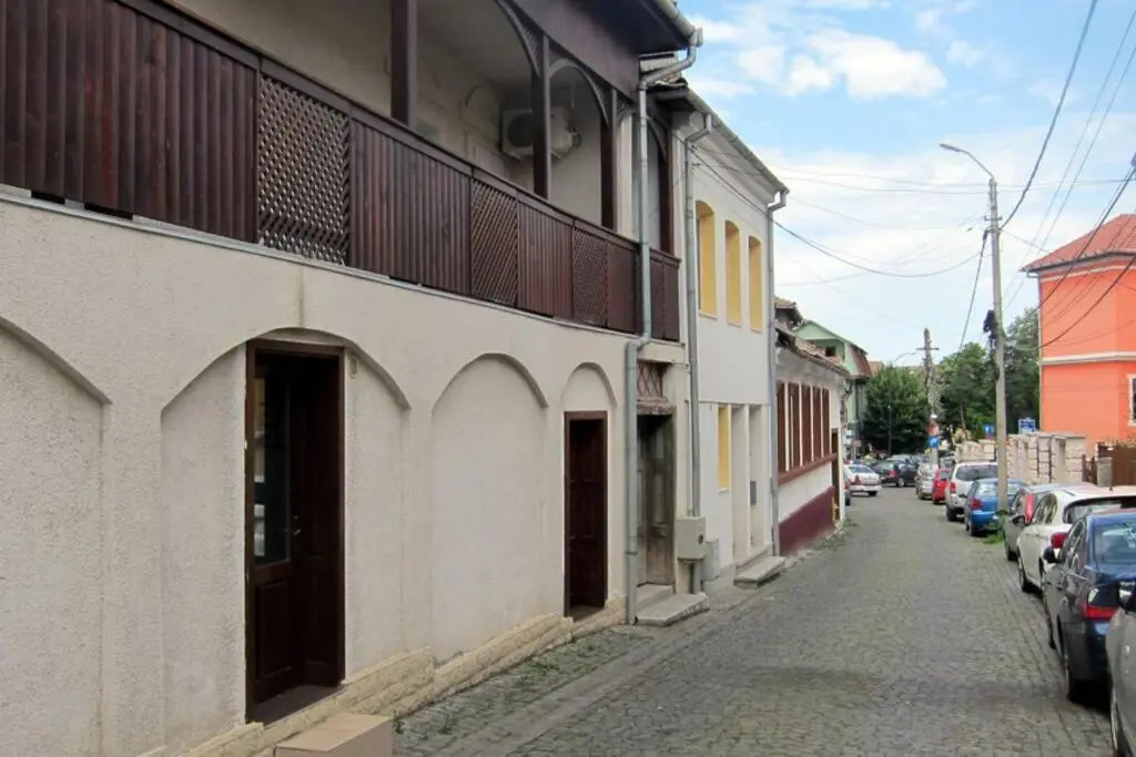 Studio 6