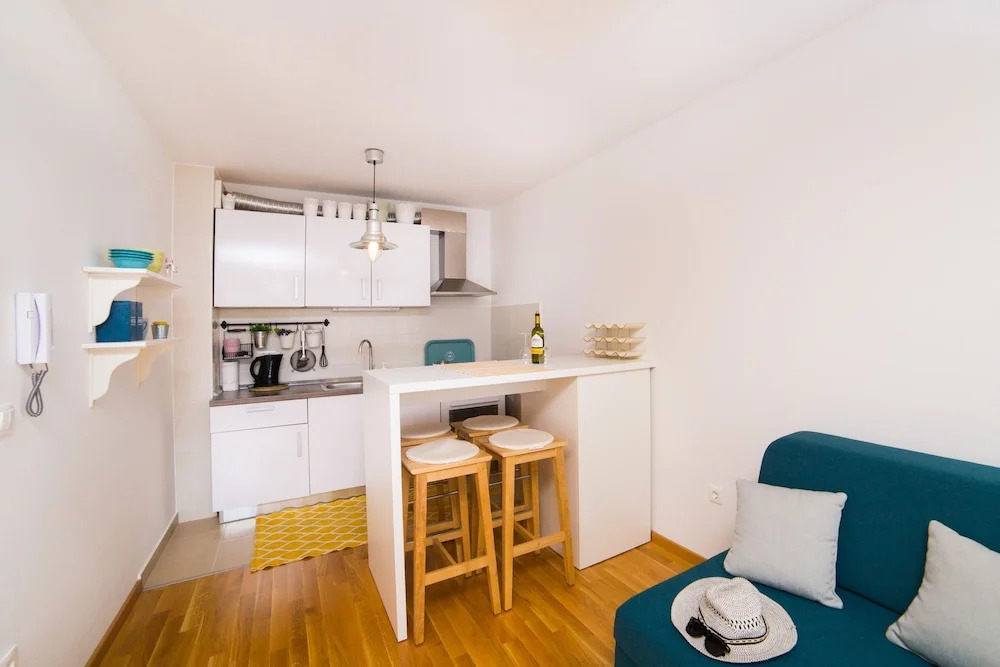 Apartment Blue Sun