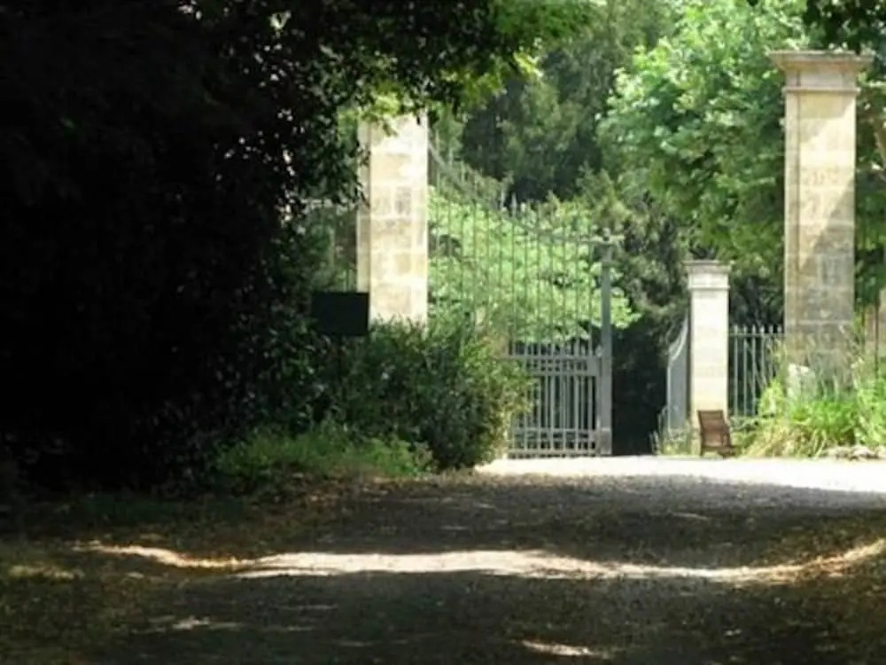 Chateau Les Farcies Du Pech