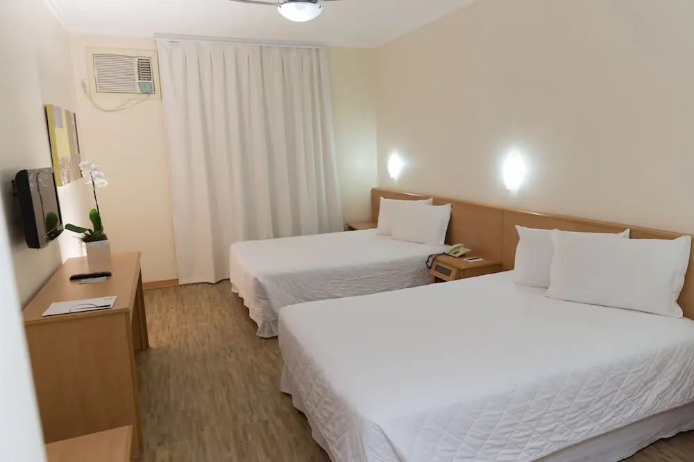 Itu Plaza Hotel