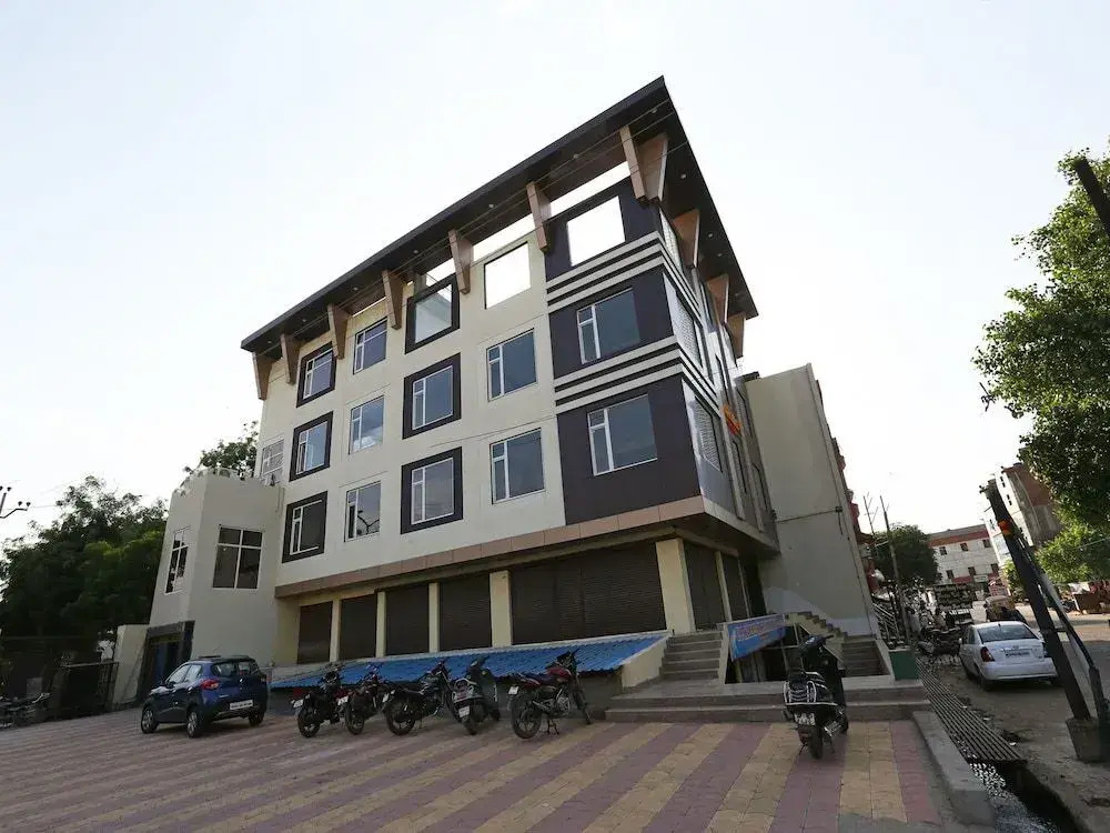 Hotel Glorify Stay By OYO Rooms