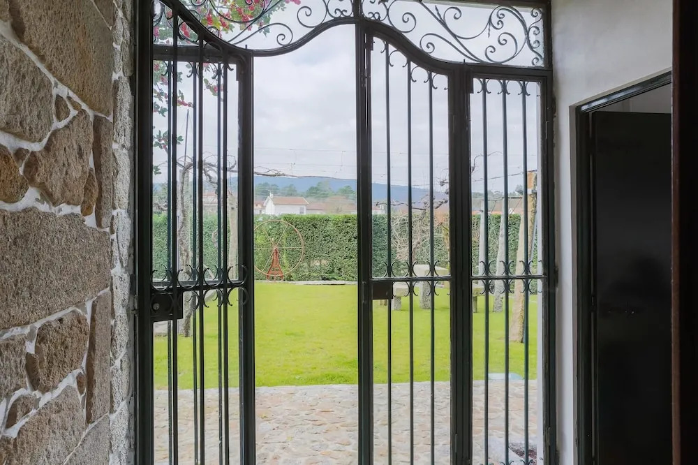 House With 5 Bedrooms in Barcelos, With Wonderful Mountain View, Pool