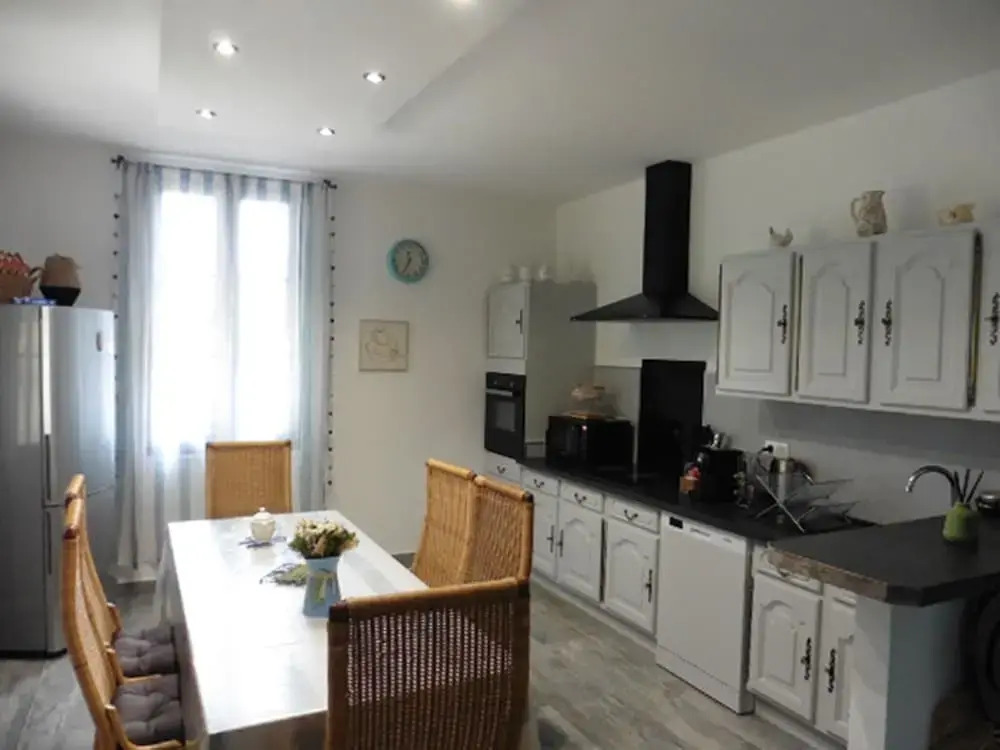 Charming Holiday House With Private Pool, Maillane