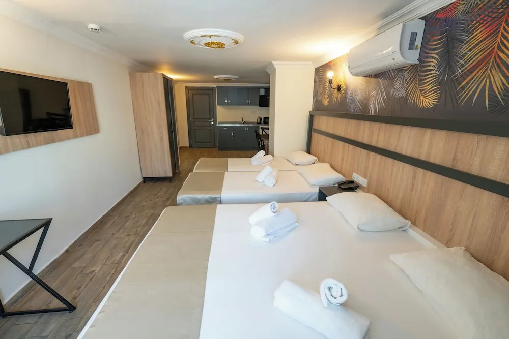 Piyes Otel