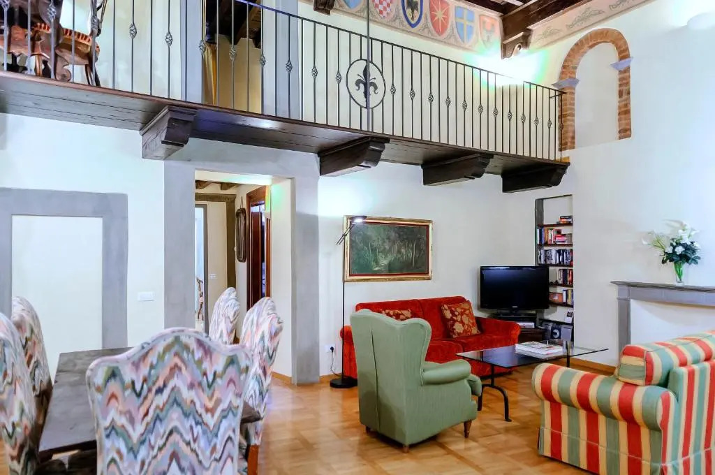 Corno Florentine Apartment