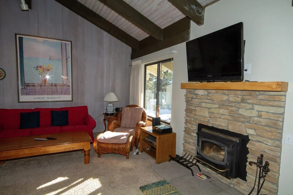 Discovery 4 #160, Loft 2 Bedroom Condo