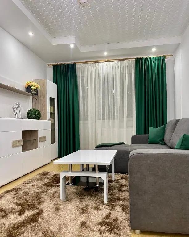 LaLy Apartament-Straja