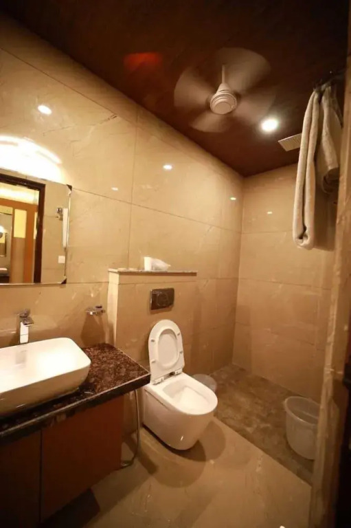 Hotel Neerja Inn