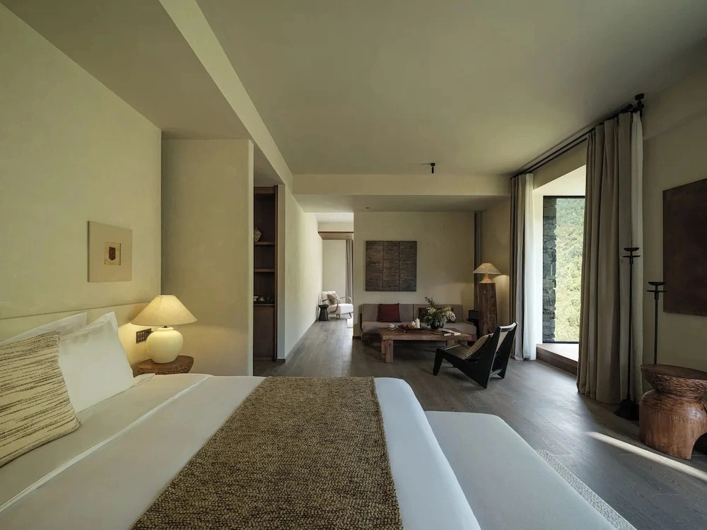 Ruoshui Mountain Retreat Holiday Inn