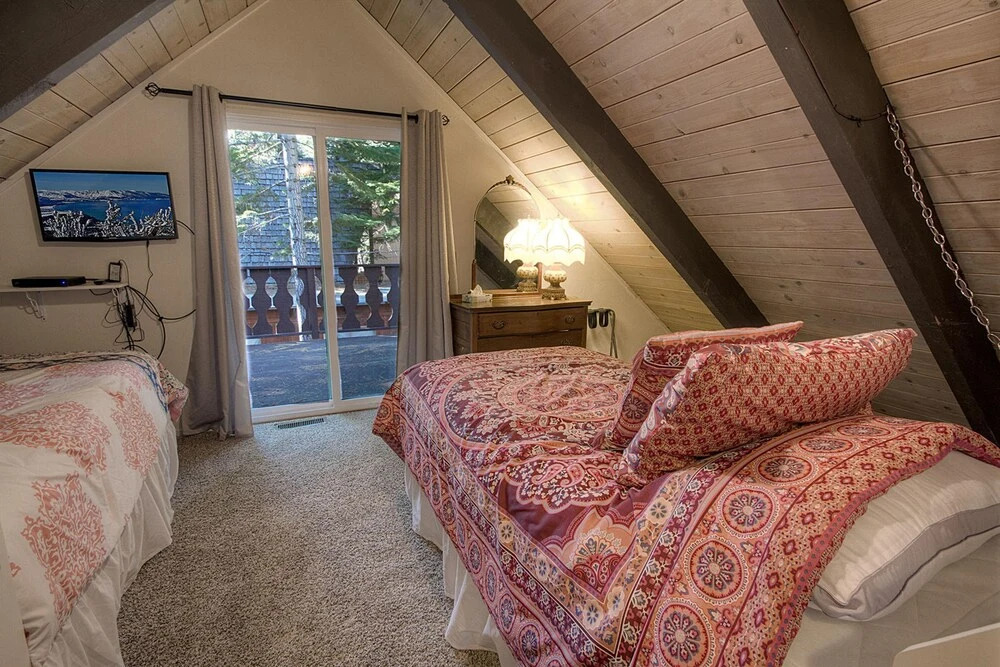 Skyline Divine by Lake Tahoe Accommodations