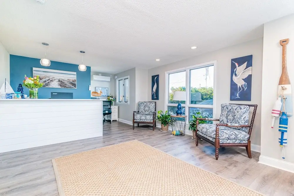 Sandbar Inn - Dog Friendly