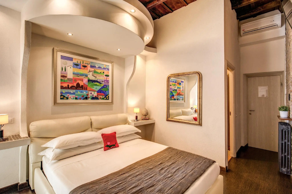 Tritone Top House