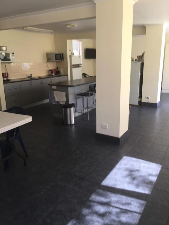 Newport Home Stay and Lodge