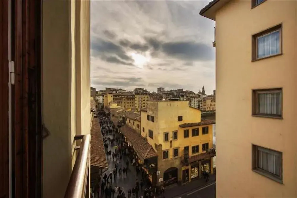 Firenze Rentals Ponte Vecchio Flat