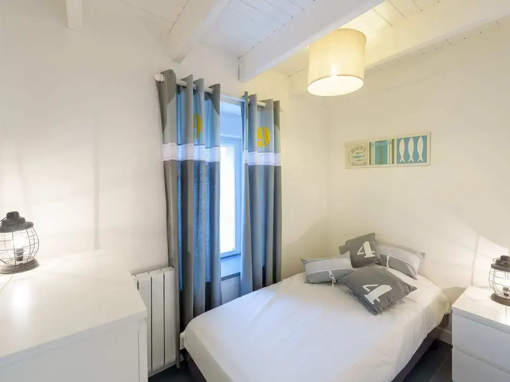 Peaceful Holiday Home in Plouguin with Indoor Pool