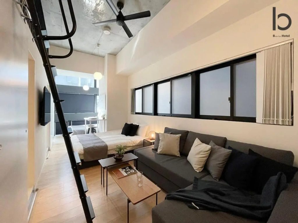 Modern new 1BR apt very close to peace park room wifi 7ppl