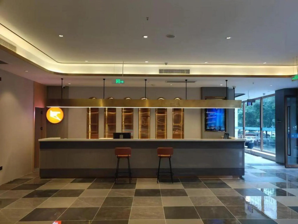 LANOU Hotel Yangquan Stadium